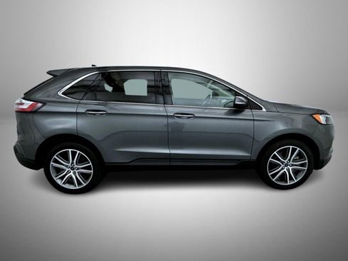 Used 2022 Ford Edge Titanium w/ Class II Trailer Tow Package AWD/4WD image 4