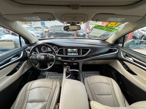 Used 2018 Buick Enclave Essence AWD/4WD image 11