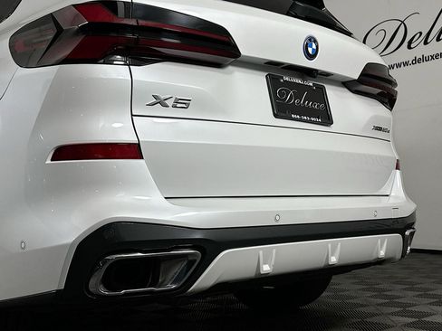 Used 2024 BMW X5 xDrive50e w/ Executive Package image 28