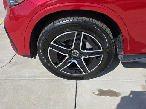 New 2026 Mercedes-Benz GLC 300 4MATIC image 9
