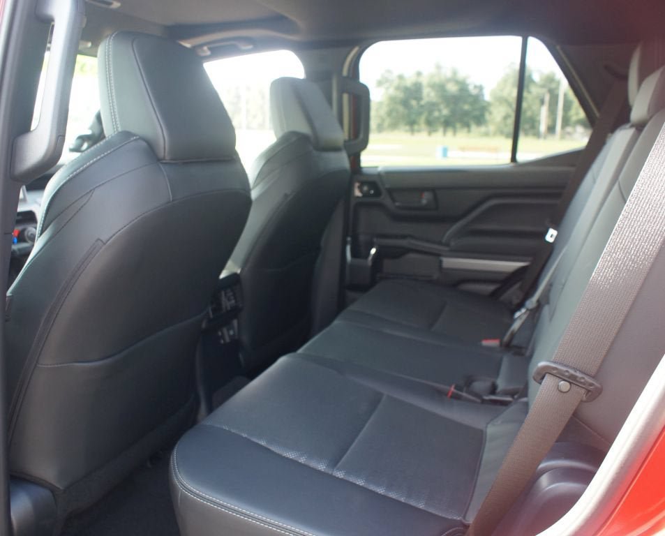 Used 2025 Toyota 4Runner TRD Off-Road Premium AWD/4WD image 15
