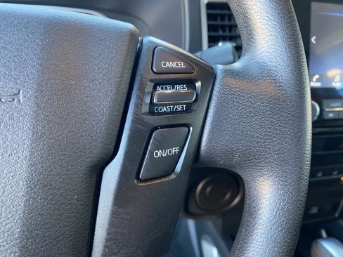 Used 2022 Nissan Frontier SV image 27