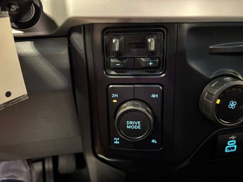 Used 2024 Ford F250 XL w/ FX4 Off-Road Package AWD/4WD image 21