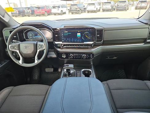 Used 2024 Chevrolet Silverado 1500 RST w/ Z71 Off-Road Package image 11