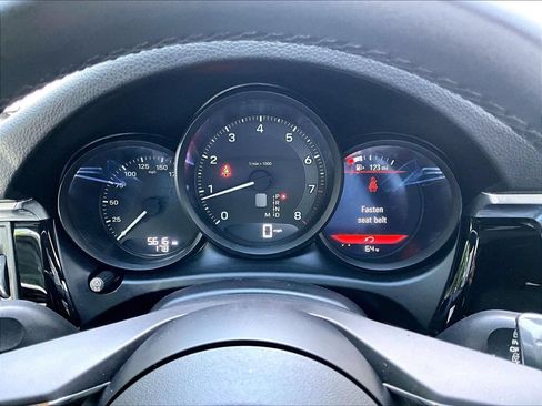Certified 2026 Porsche Macan AWD/4WD image 25