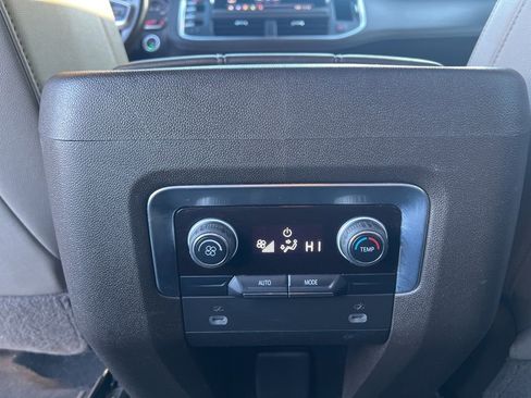 Used 2021 Chevrolet Tahoe LT AWD/4WD image 16
