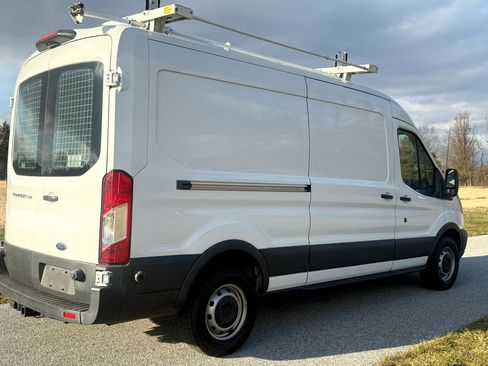 Used 2018 Ford Transit 250 148 Medium Roof image 7