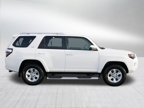 Used 2016 Toyota 4Runner SR5 image 8