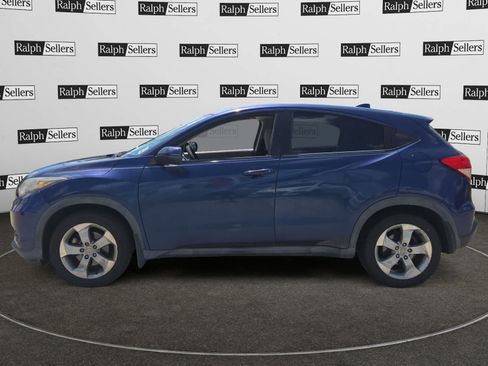 Used 2016 Honda HR-V EX image 3