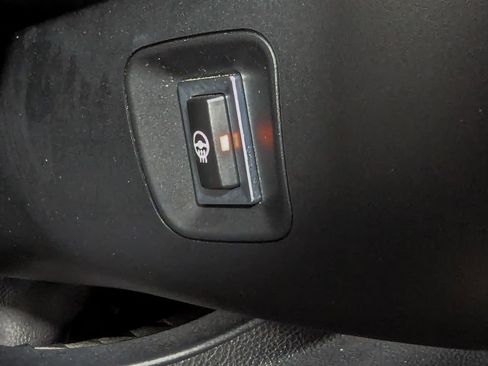 Used 2020 BMW 230i xDrive Convertible w/ Premium Package image 32