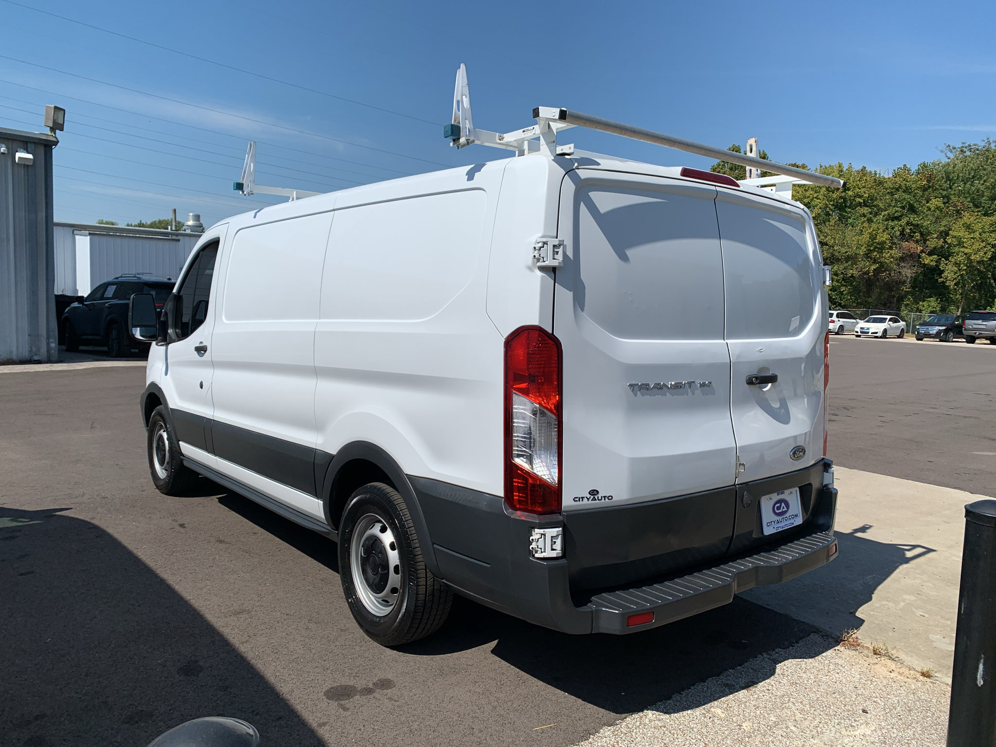 Used 2018 Ford Transit 150 130 Low Roof RWD image 5
