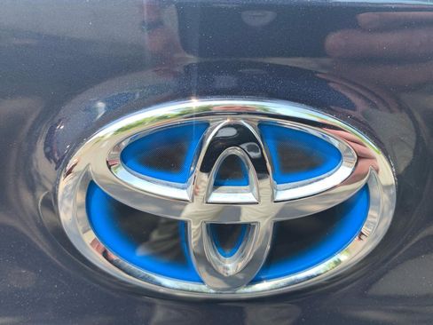 Used 2015 Toyota Camry XLE w/ Moonroof Package FWD image 29