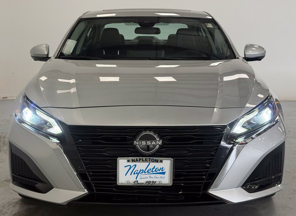 Used 2024 Nissan Altima 2.5 SL FWD image 7