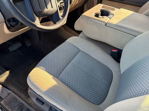 Used 2014 Ford F250 XLT w/ XLT Value Package image 31