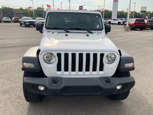 Used 2023 Jeep Wrangler Unlimited Sport AWD/4WD image 2