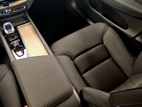 New 2026 Volvo XC60 T8 Plus w/ Protection Package Premier image 17