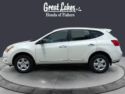 Used 2013 Nissan Rogue S FWD image 2