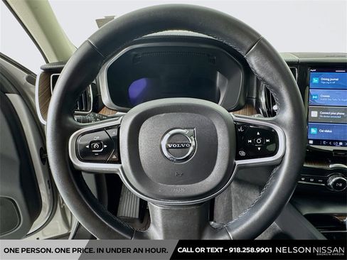Used 2023 Volvo XC60 B5 Ultimate w/ Climate Package image 11