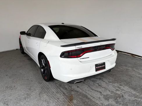 Used 2021 Dodge Charger SXT w/ Blacktop Package RWD image 4