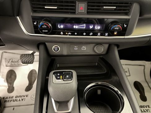 Used 2023 Nissan Rogue SV w/ SV Premium B Package AWD/4WD image 20