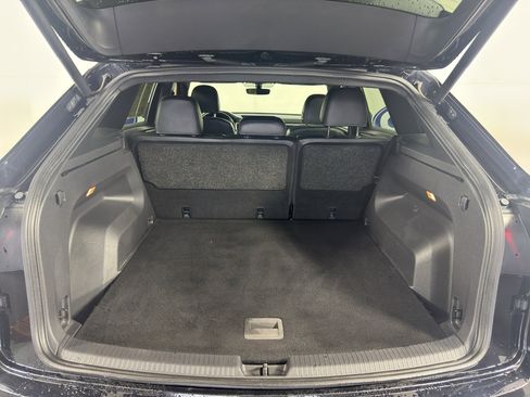 Used 2020 Volkswagen Atlas Cross Sport SE w/ Towing Package AWD/4WD image 35