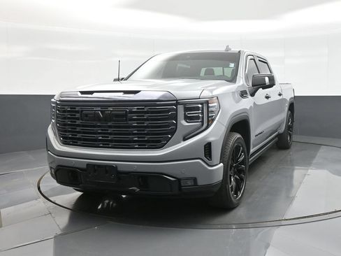 Used 2024 GMC Sierra 1500 Denali Ultimate AWD/4WD image 3