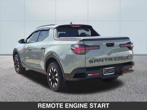 Used 2025 Hyundai Santa Cruz SEL FWD image 3