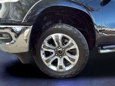 Used 2019 RAM 1500 Laramie AWD/4WD image 22