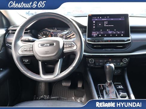 Used 2022 Jeep Compass Trailhawk w/ Trailhawk Convenience Group AWD/4WD image 19