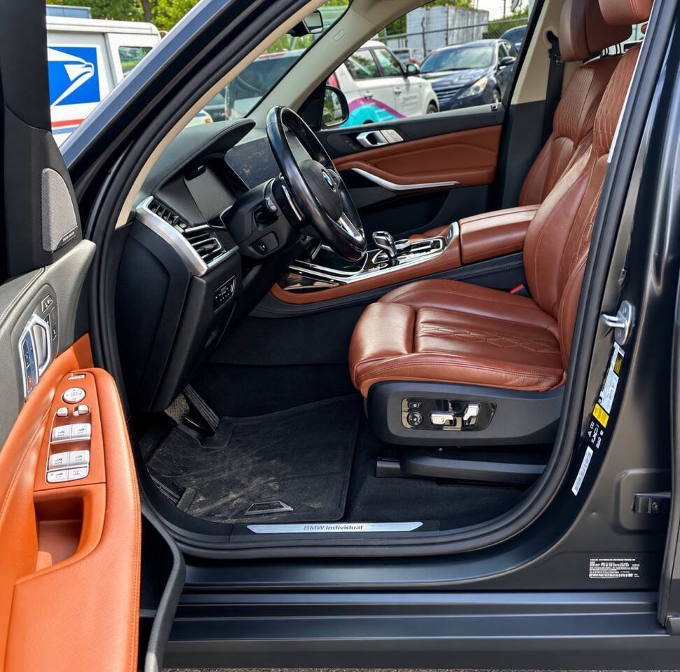 Used 2019 BMW X7 xDrive40i w/ Premium Package AWD/4WD image 5