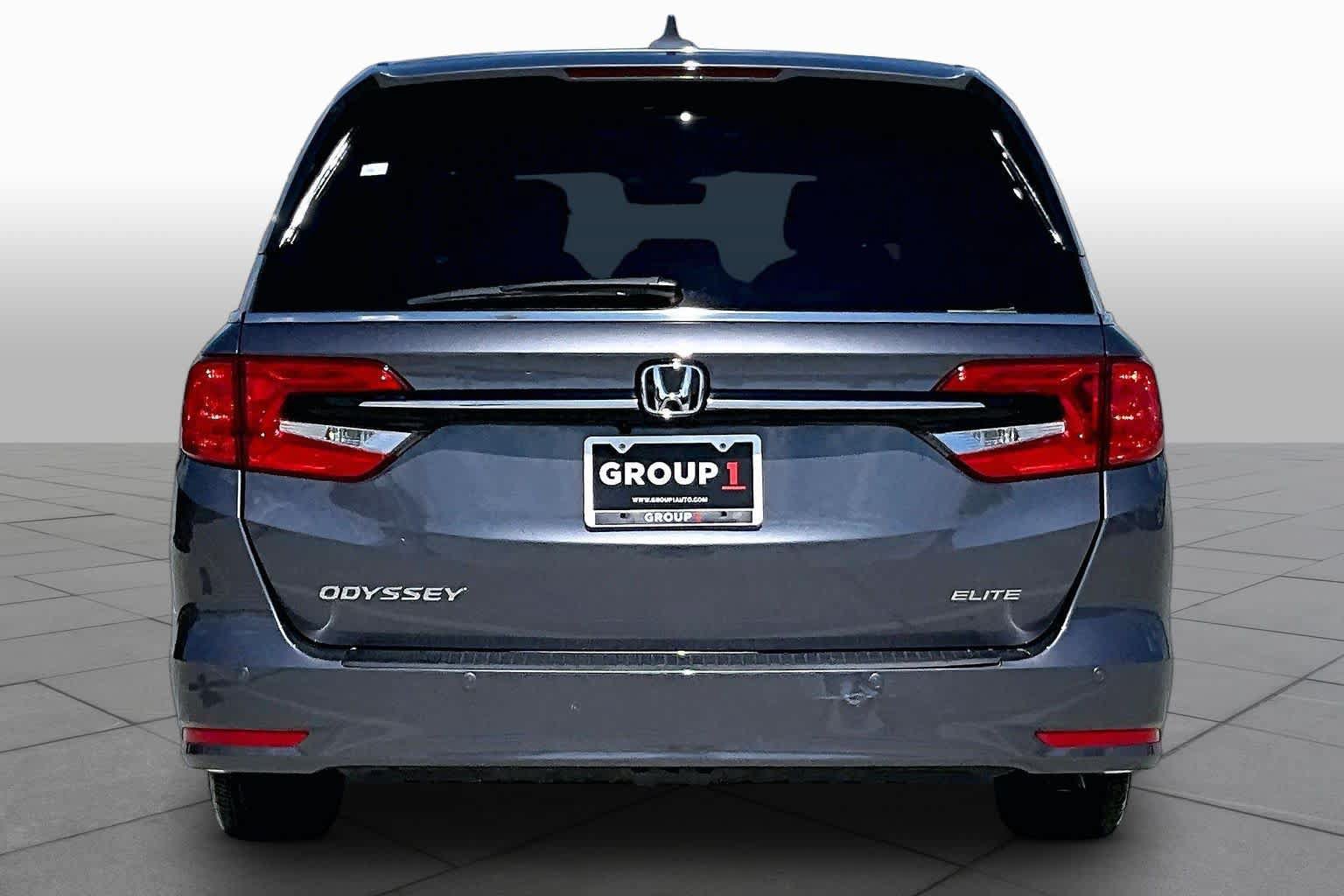 Used 2024 Honda Odyssey Elite image 4