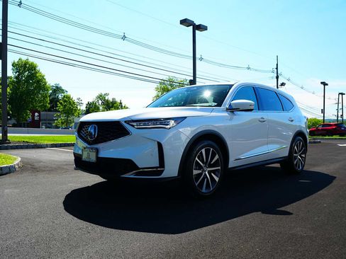 Used 2026 Acura MDX w/ Technology Package AWD/4WD image 3