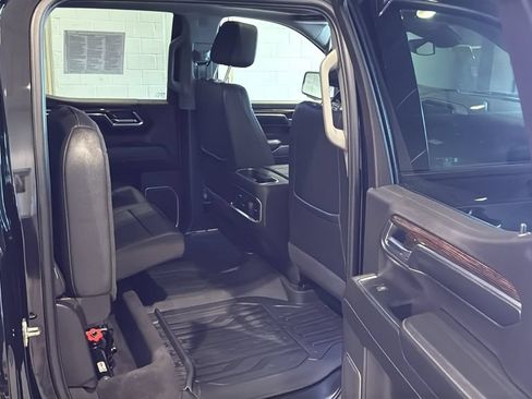 Used 2024 GMC Sierra 1500 Elevation w/ Elevation Premium Package AWD/4WD image 16
