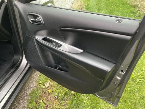 Used 2013 Dodge Journey American Value Package w/ Flexible Seating Group FWD image 9