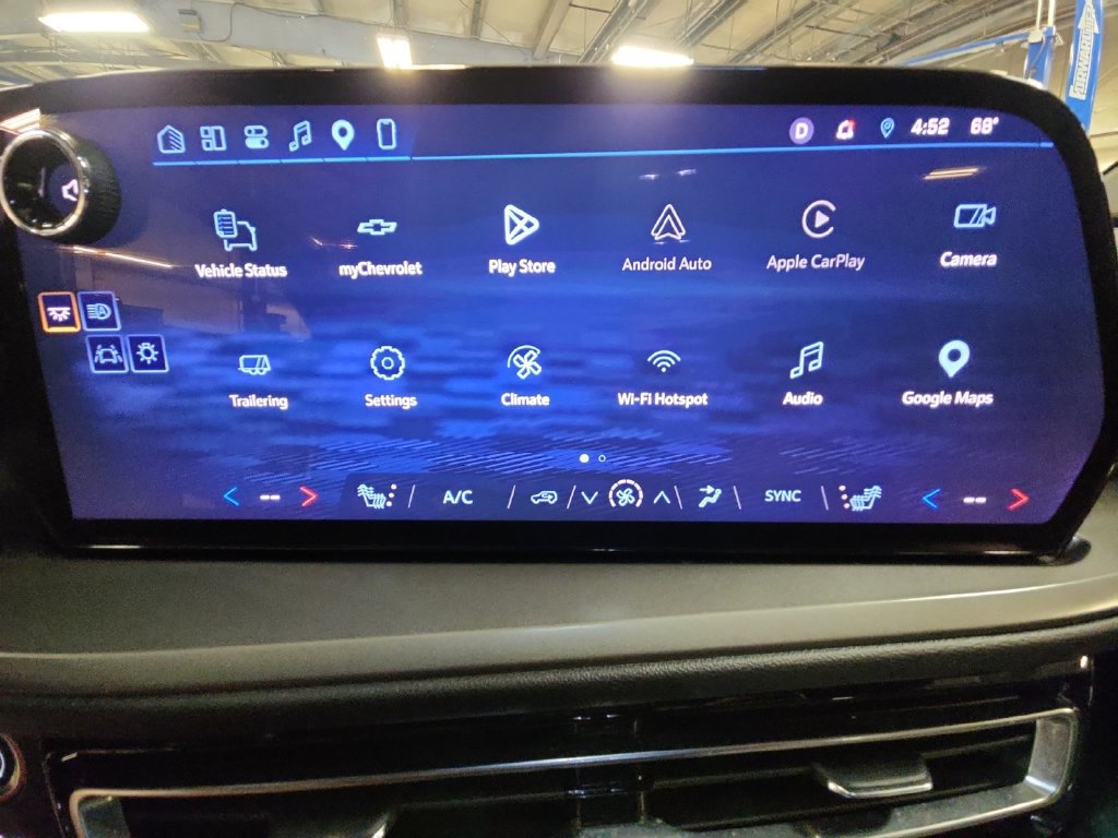Used 2026 Chevrolet Traverse LT w/ Driver Confidence Package AWD/4WD image 19