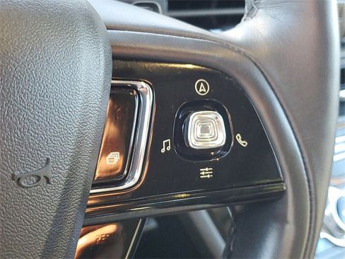 Used 2021 Lincoln Corsair AWD w/ Premium Package image 9