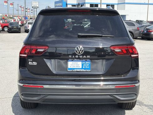 Used 2022 Volkswagen Tiguan SE FWD image 24
