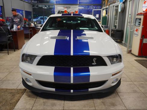 Used 2008 Ford Mustang Shelby GT500 image 2