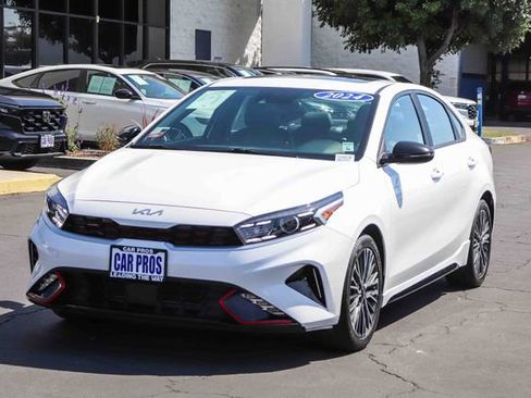 Used 2024 Kia Forte GT-Line w/ GT-Line Premium Package FWD image 5
