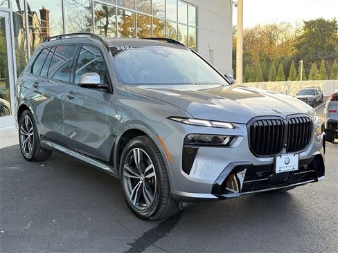 Certified 2024 BMW X7 xDrive40i w/ M Sport Package image 3