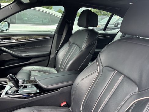Used 2019 BMW 530i w/ M Sport Package RWD image 32