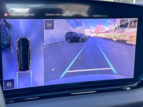 New 2025 Audi A6 e-tron Premium Plus image 18