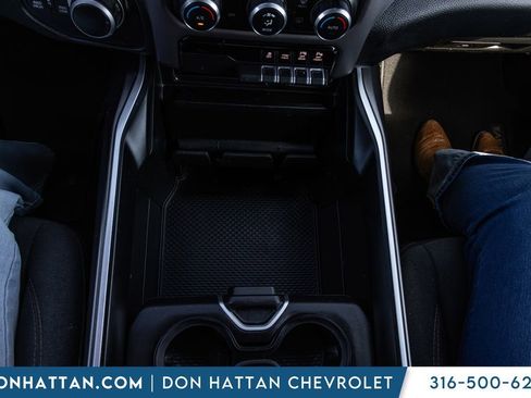 Used 2022 RAM 1500 Big Horn AWD/4WD image 12