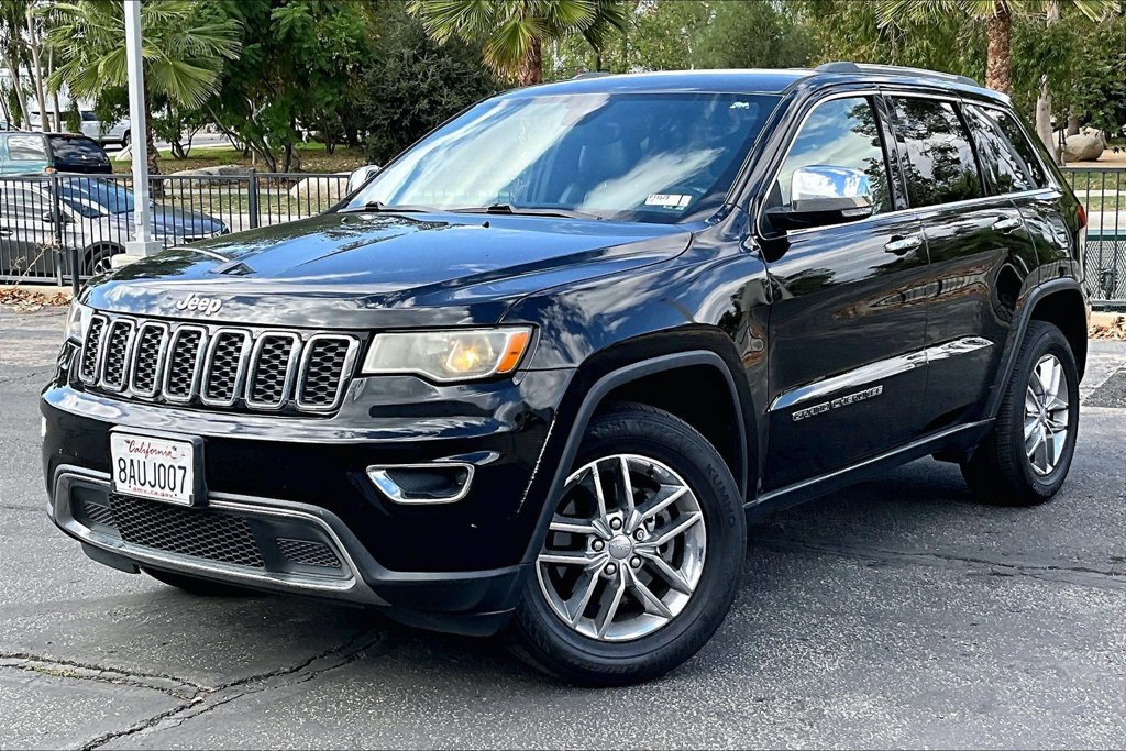 Used 2017 Jeep Grand Cherokee Limited w/ Trailer Tow Group IV RWD image 2