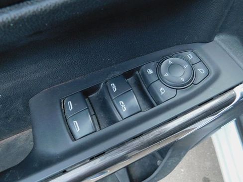 Used 2020 Chevrolet Silverado 1500 LTZ image 28