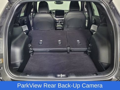 Used 2023 Jeep Compass Limited image 11