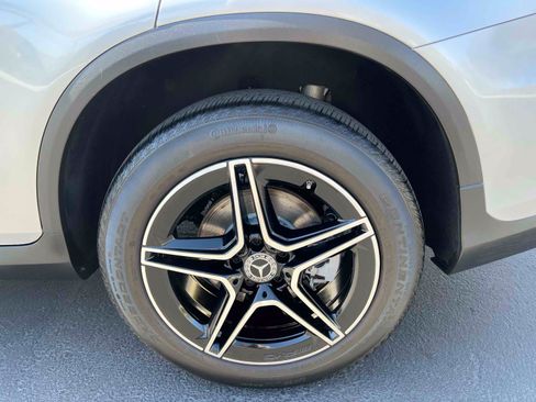 Used 2020 Mercedes-Benz GLC 300 4MATIC image 46