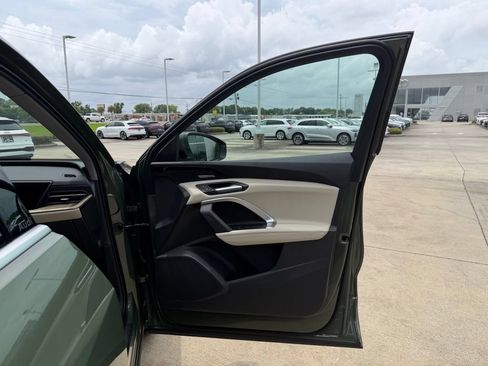 Used 2025 Audi Q5 Premium Plus w/ Premium Plus AWD/4WD image 30