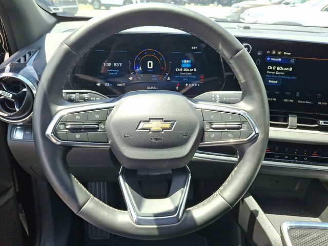 Used 2025 Chevrolet Equinox LT AWD/4WD image 13