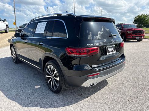 Used 2023 Mercedes-Benz GLB 250 4MATIC image 4